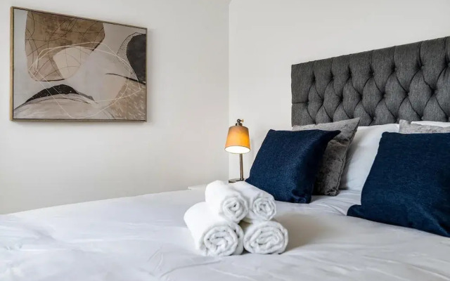 NEW Stunning & Stylish 2BD Flat Paignton Devon