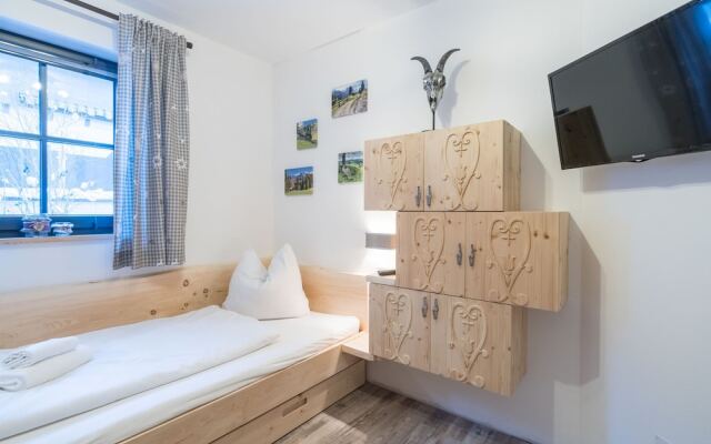 Luxurious Holiday Home in Piesendorf With Sauna