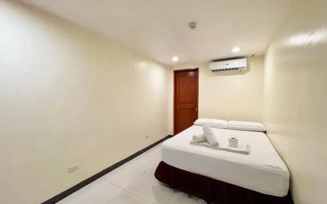 898 Berts Condotel