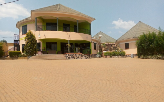 Lorycon Hotel