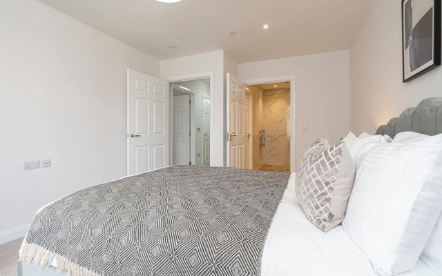 Quiet Luxe Escape 65s Only