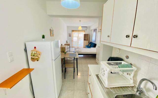 Korona beach apartments I sea view studio