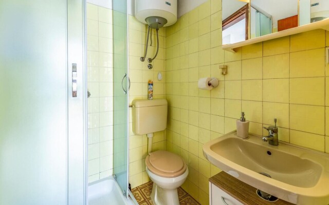 Amazing Apartment in Medulin With 1 Bedrooms and Wifi