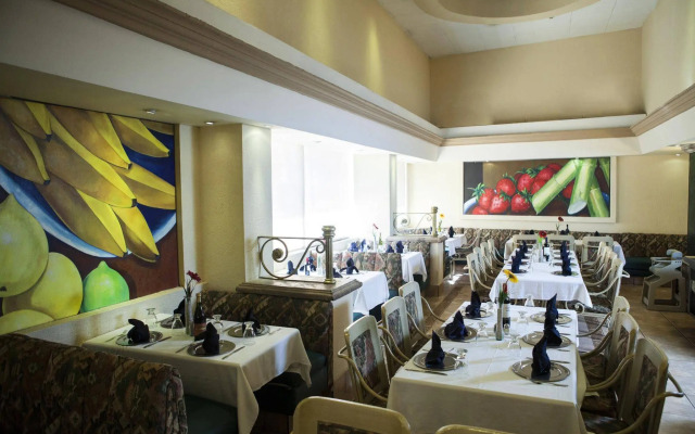 Hotel San Marcos Grand