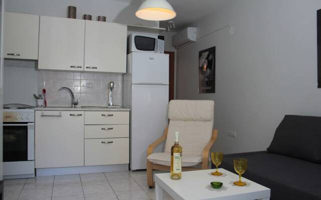 Siviri Deluxe Apartment