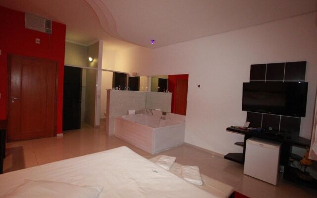 Liverpool Loft & Motel (Только для взрослых)