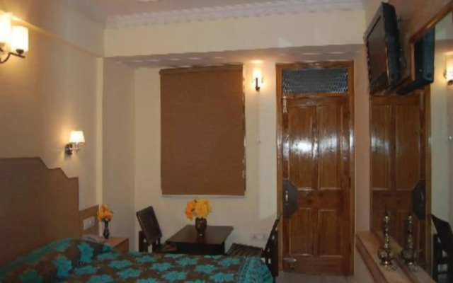 Hotel Prestige