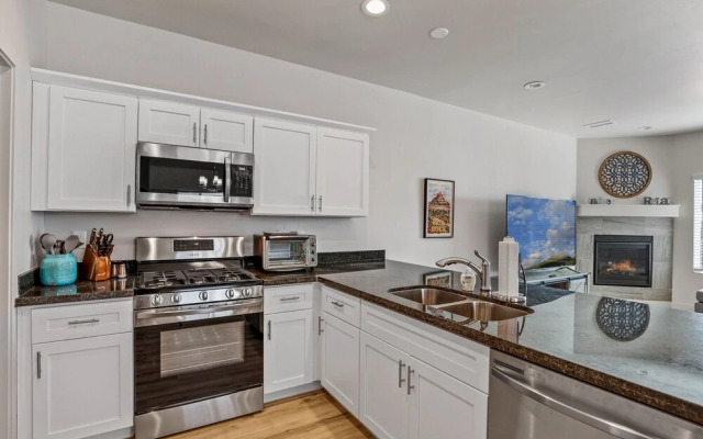 Bliss Flagstaff 55 3 Bedroom Townhouse by RedAwning