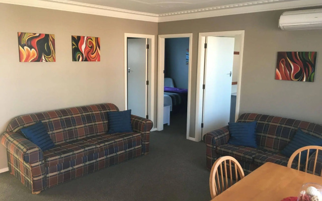 Manor Motel