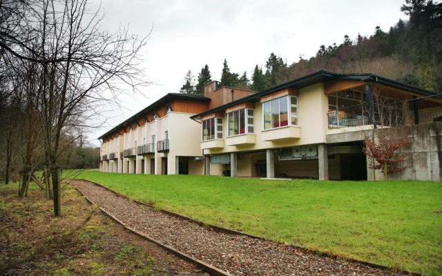 Best Western Woodenbridge Hotel & Lodge