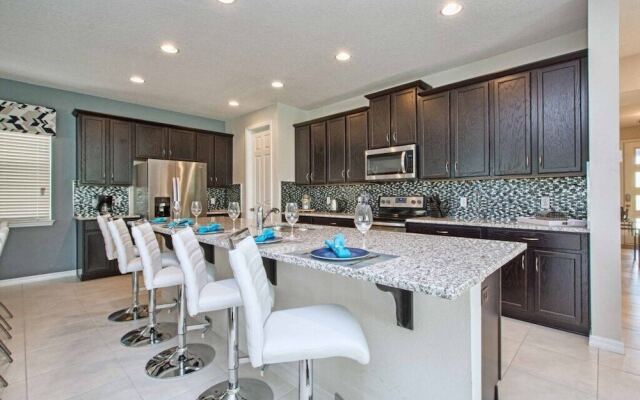 Solara - 9 Bedrooms House W/Pool-8102sa