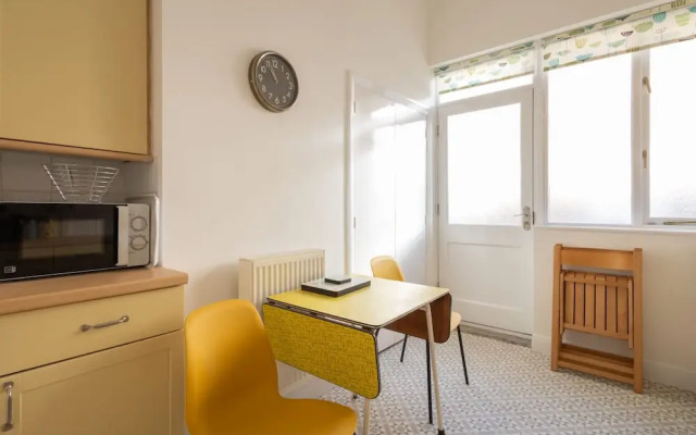 Host Stay Chatsworth Court Apartment