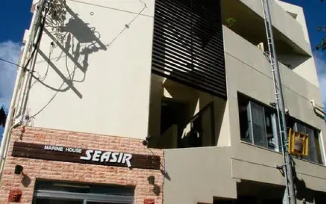 Marine House SEASIR Akajima