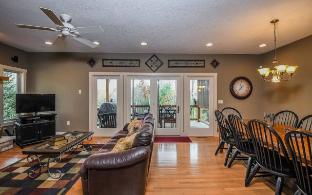 Breathe Easy 5 Bedroom Townhome