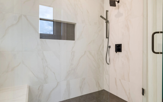 Montoya By Avantstay Pool, Putting Green, Views