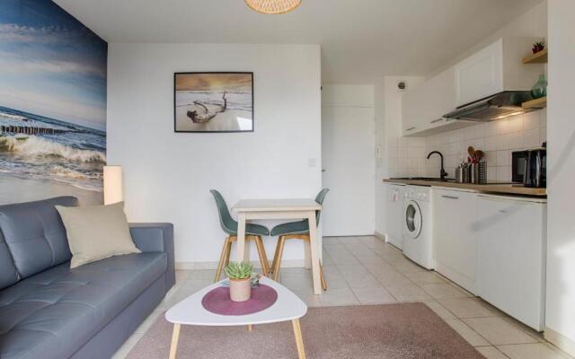 Cosy flat at 100m from the beach and parking