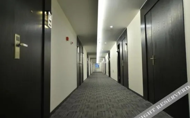 Ripple Hotel(Yantai University Wanxianghui Branch)