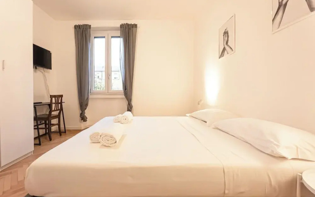 RRRapido Sant Ambrogio Suites and Rooms