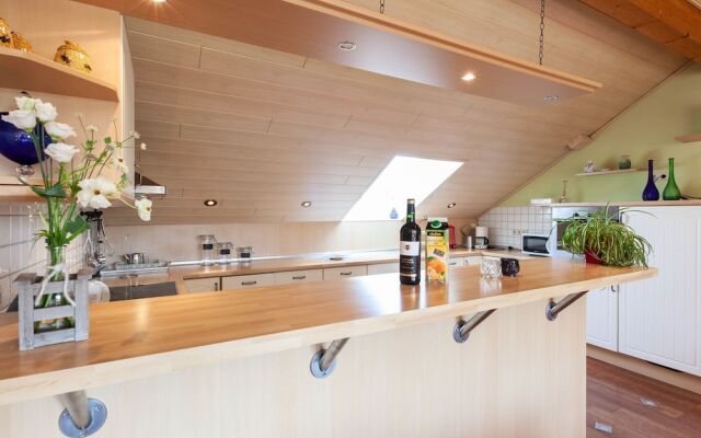 Large Apartment with Private Terrace near Kleve & Goch