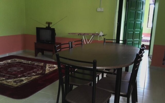 Baan Tanyong B&B