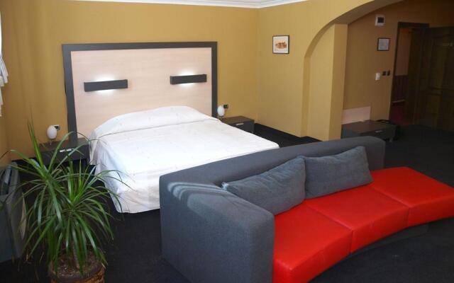 Anna-Kristina Hotel