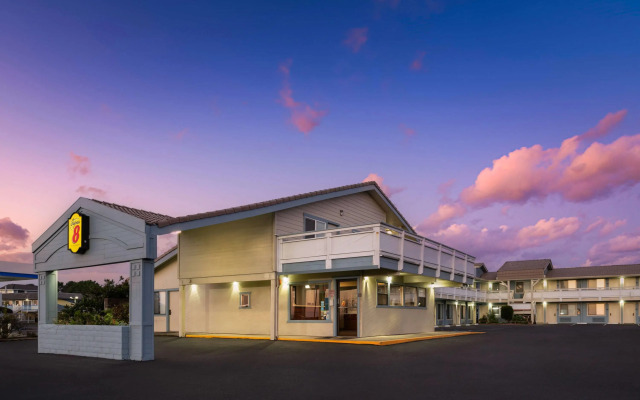 Super 8 by Wyndham Fort Bragg