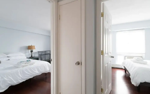 Harvard Square Apartments by Next Star