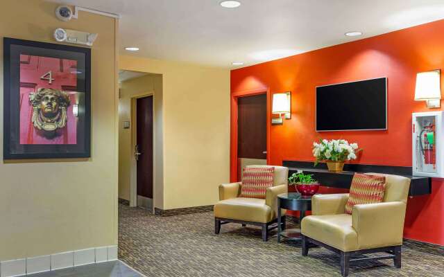 Extended Stay America Select Suites Hartford Manchester