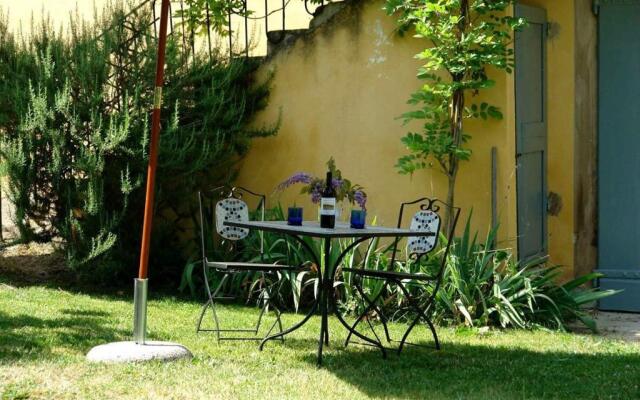 Ginestra Holiday Home