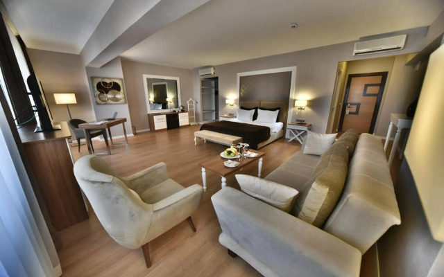 North Point Hotel