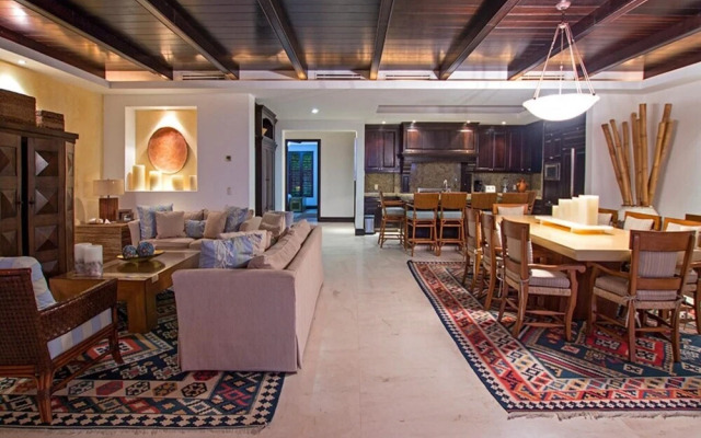 Sunny Vacation Condo 9