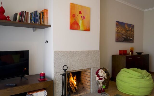 Madalena Beach Apartment by MP