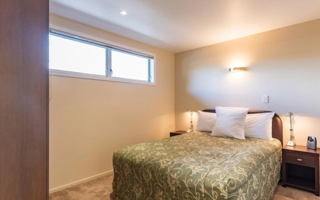 Edgewater Palms Apartments