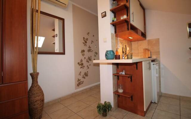 Marko Apartments