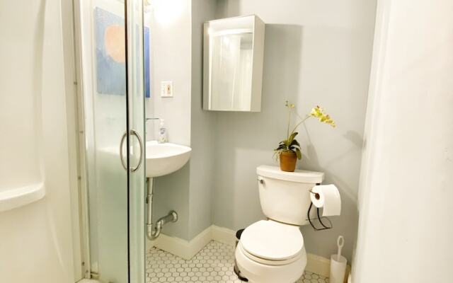 Ginkgo House on Harvard