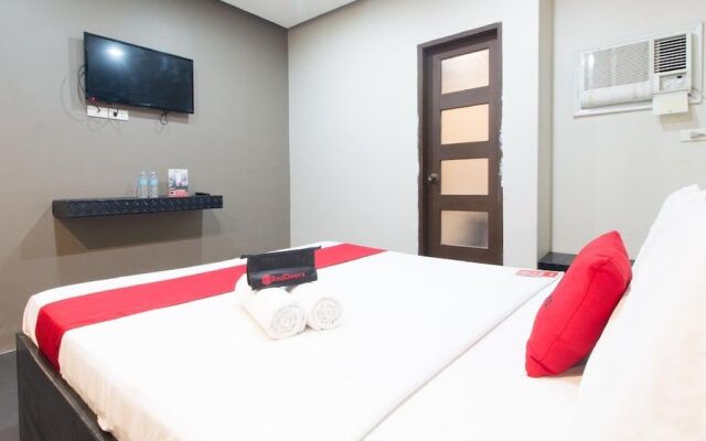 RedDoorz Plus near Laoag International Airport