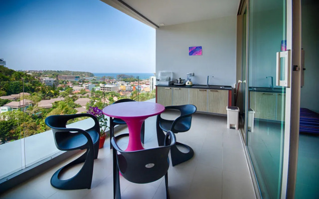 Seaview modern Apartment at Karon Hill