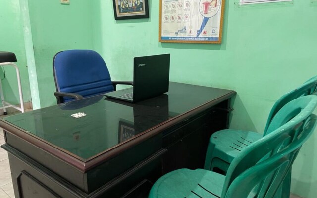 OYO 93143 Mega Raudhah Syariah