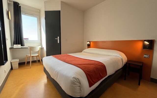 Hôtel Face West Le Pontet