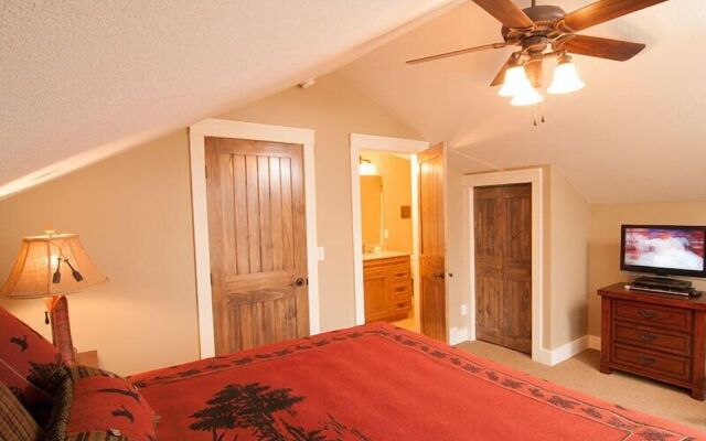 Trappers Landing Lodge