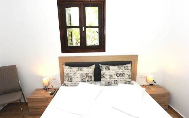 Mystras Inn