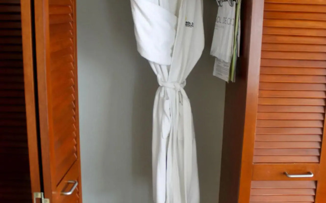 Sol de Oro Hotel & Suites