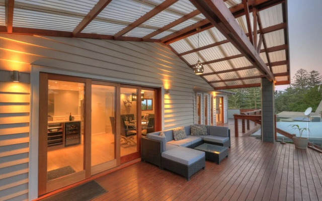 Whalers Watch Luxury Home
