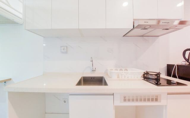 Well Furnished And Comfy Studio Sky House Alam Sutera Apartment