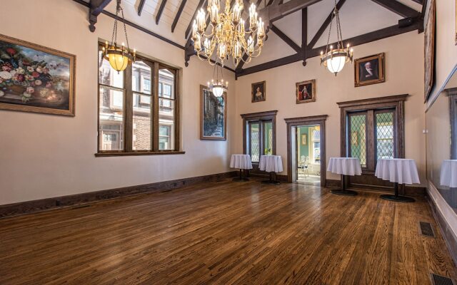Frederick Stearns House Historic Inn