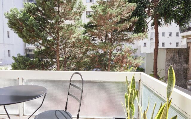 Shinny 2 bedrooms apartment