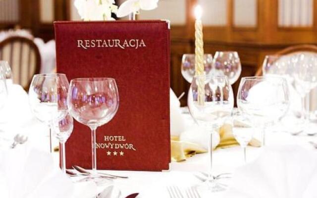 Hotel Nowy Dwór W Zaczerniu