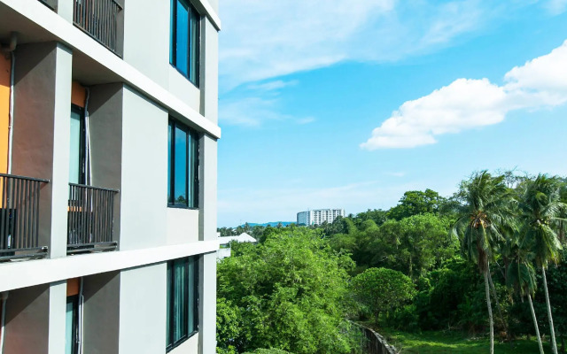 B2 Phuket Boutique & Budget Hotel