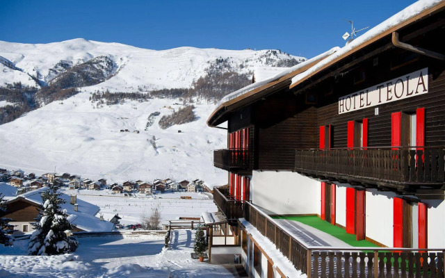 Hotel Teola