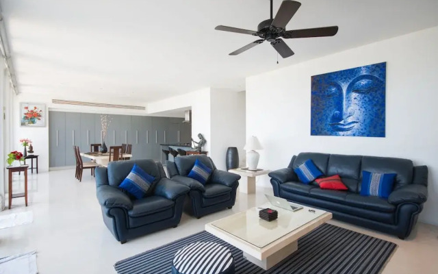 Beautiful 3-Bedroom Villa at Surin Beach